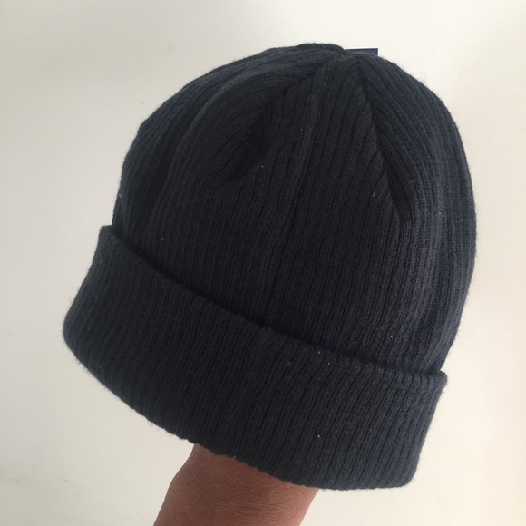 Champion Beanie Navy Blue Skull Cap New NWT - Picture 2 of 6